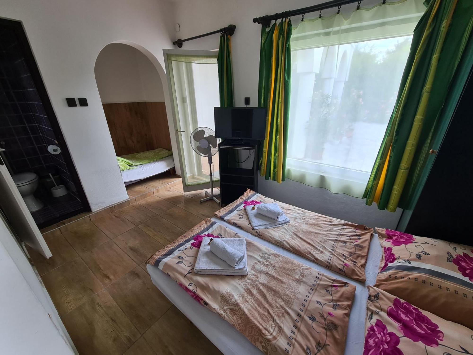 Sipos Vendég és Apartmanház Hotel Balatongyörök Kültér fotó