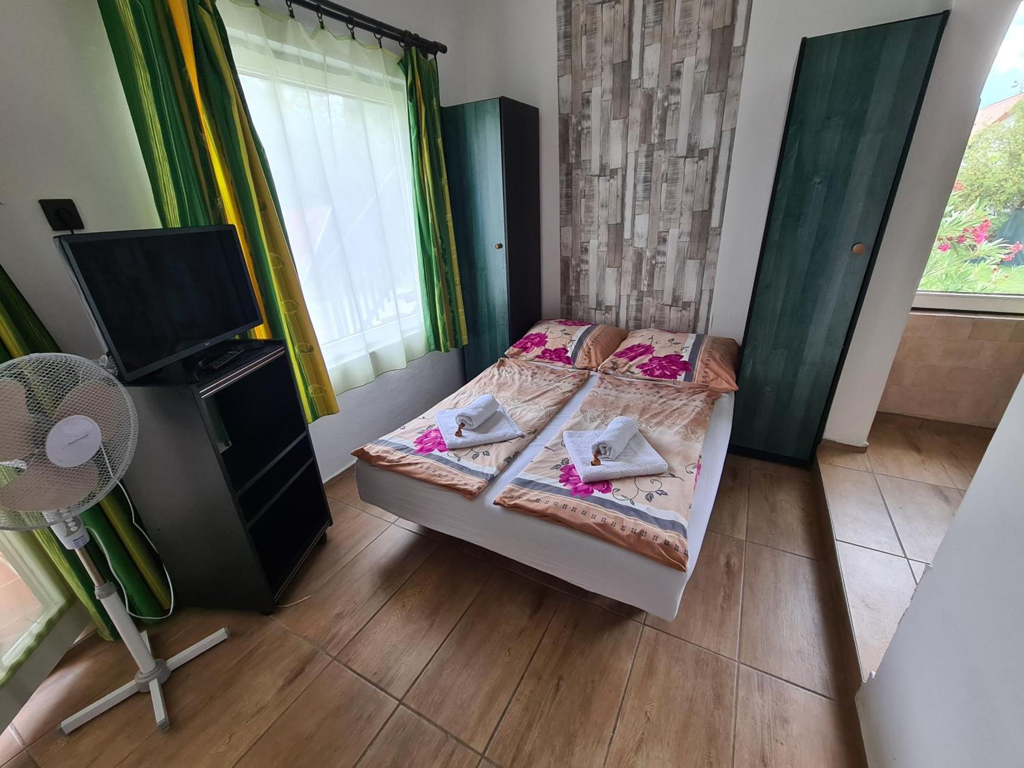 Sipos Vendég és Apartmanház Hotel Balatongyörök Kültér fotó